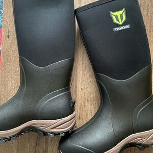 TideWe Black and Brown Waterproof Boots